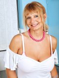 This beautiful moms big and heavy boobs are a real masterpiece of Mother Nature