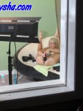 Loose mommy shows her webcam chat buddy how much she loves crazy huge sex toys