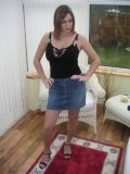 Luscious housewife from the UK sets her heavy natural kahunas free from her bra
